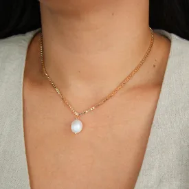 Dangling Pearl Box Chain Necklace