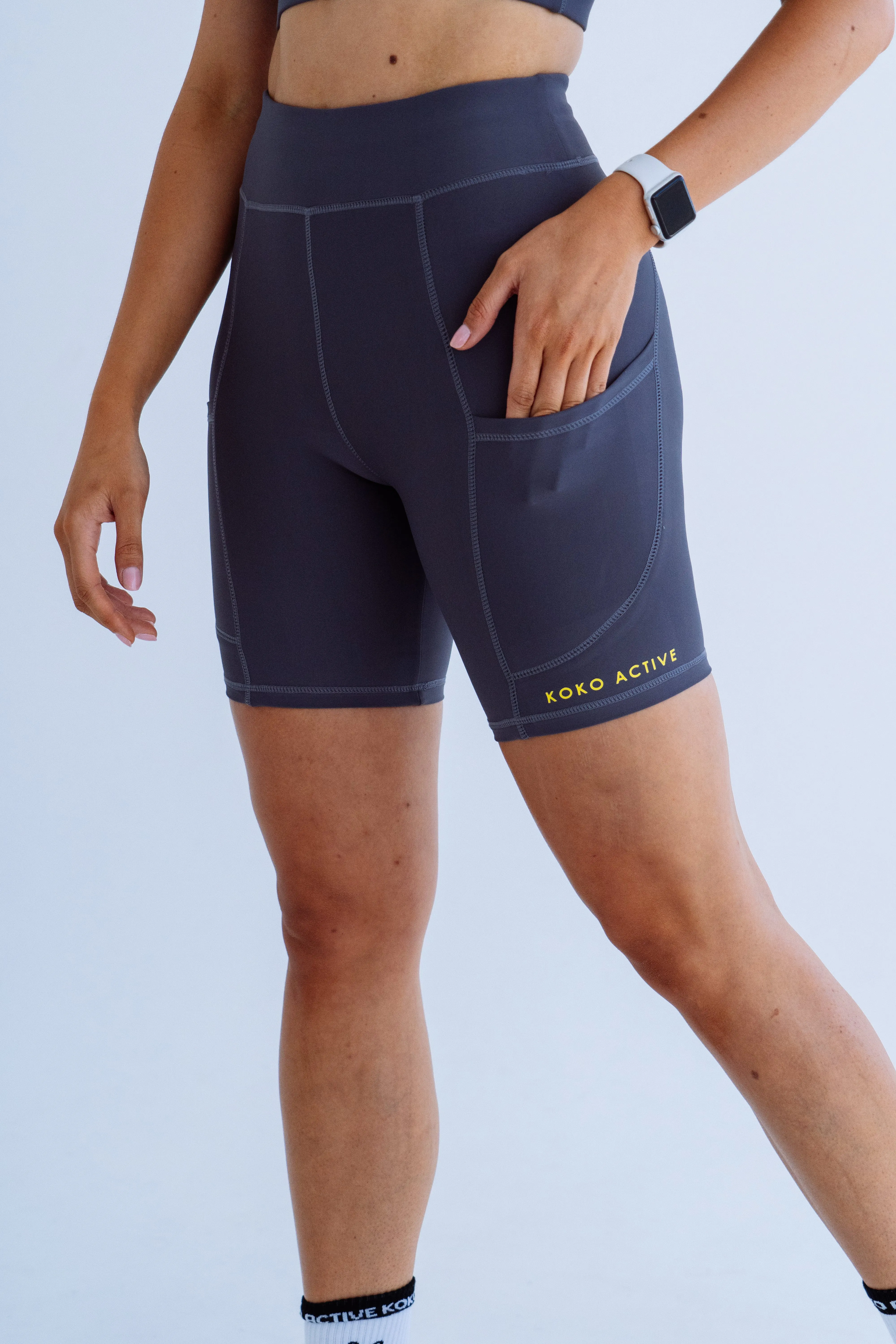 GAME CHANGER Graphite grey Shorty Shorts