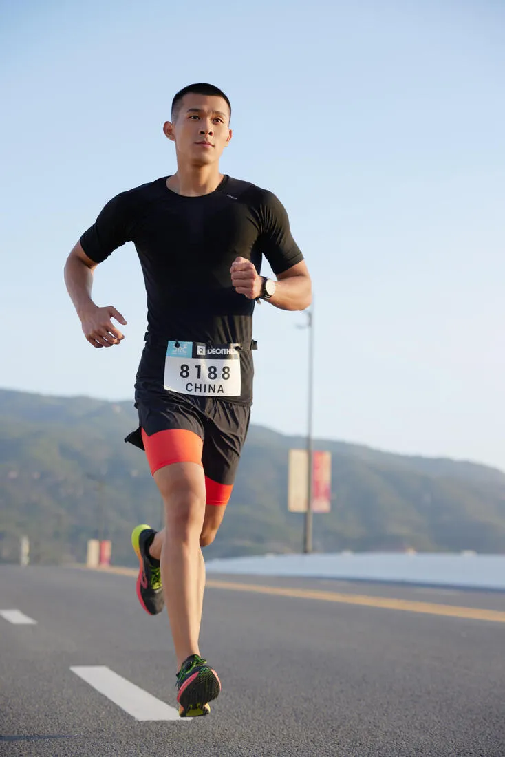 Men's Running Seamless T-shirt Kiprun Run 500 Comfort Skin Black