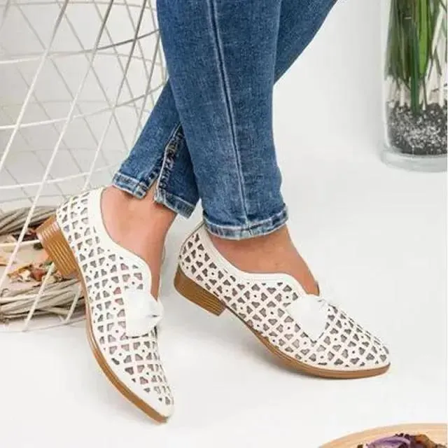 New Fashion Bowtie Pointed Flat Shoes Women