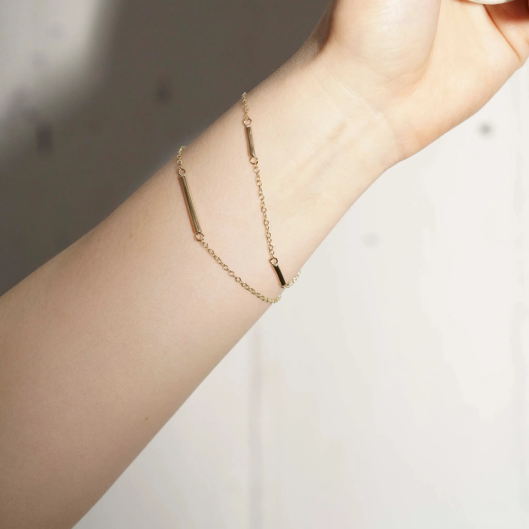 Petite Barre Bracelet - 9kt Gold