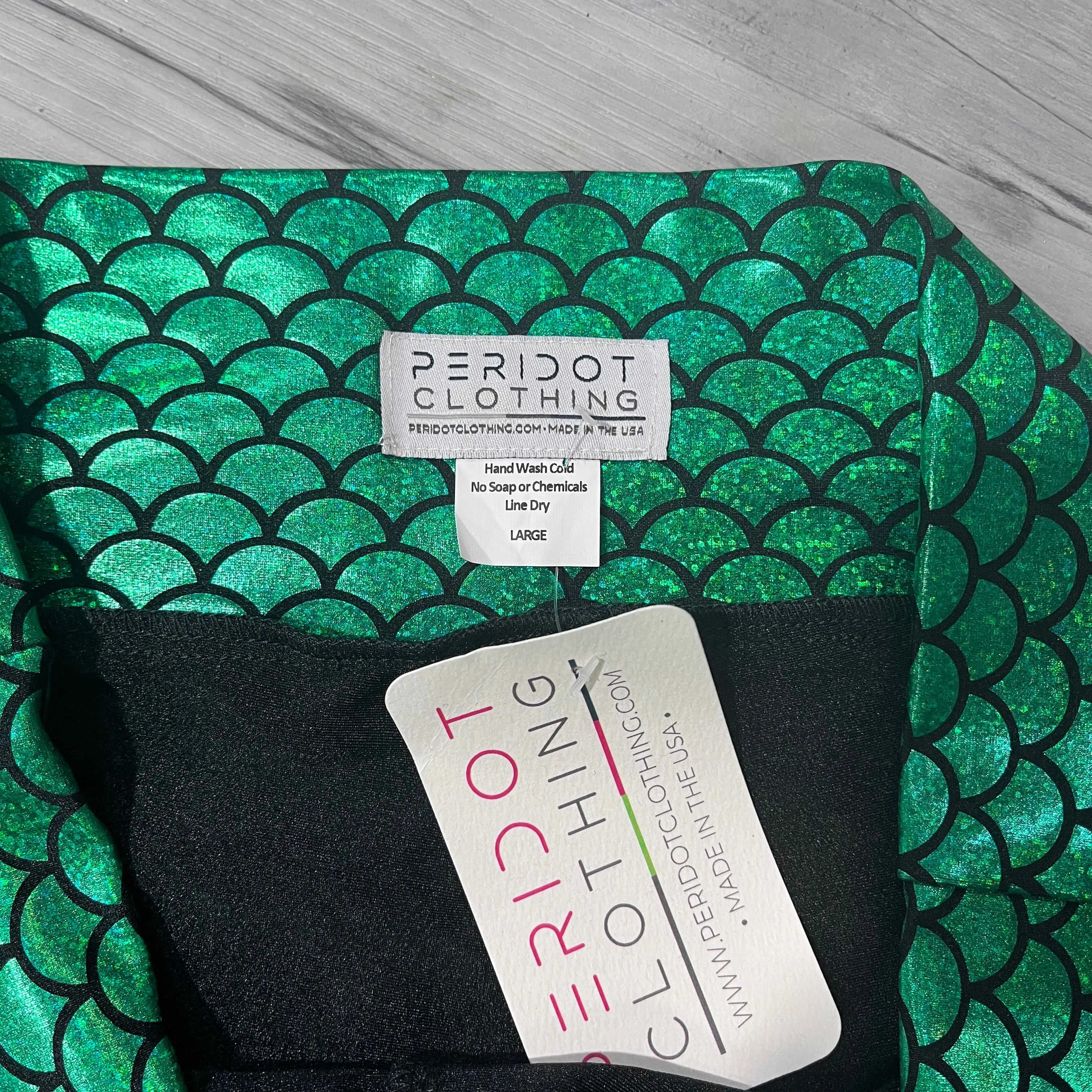 SALE - LARGE - Green Mermaid Scale Holographic High Waisted Leggings Pants