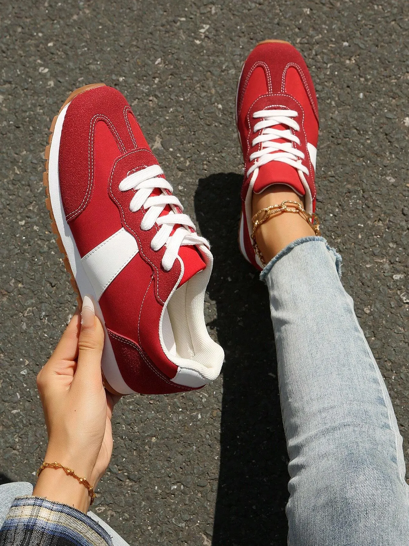 Women Plush Patchwork Lace-Up Front Thick Sports Shoes, New Lightweight Thick Sole Casual Sneakers,Outdoor Sports Style Student Shoes For Spring Autumn