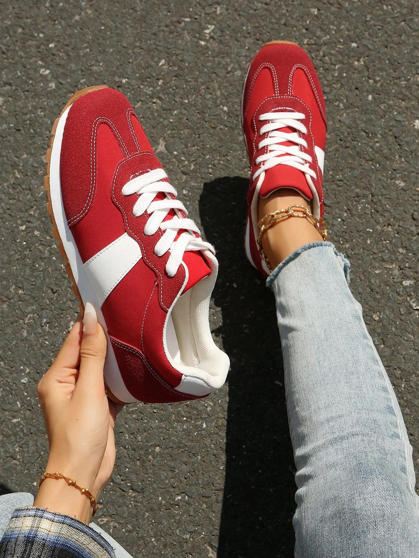 Women Plush Patchwork Lace-Up Front Thick Sports Shoes, New Lightweight Thick Sole Casual Sneakers,Outdoor Sports Style Student Shoes For Spring Autumn