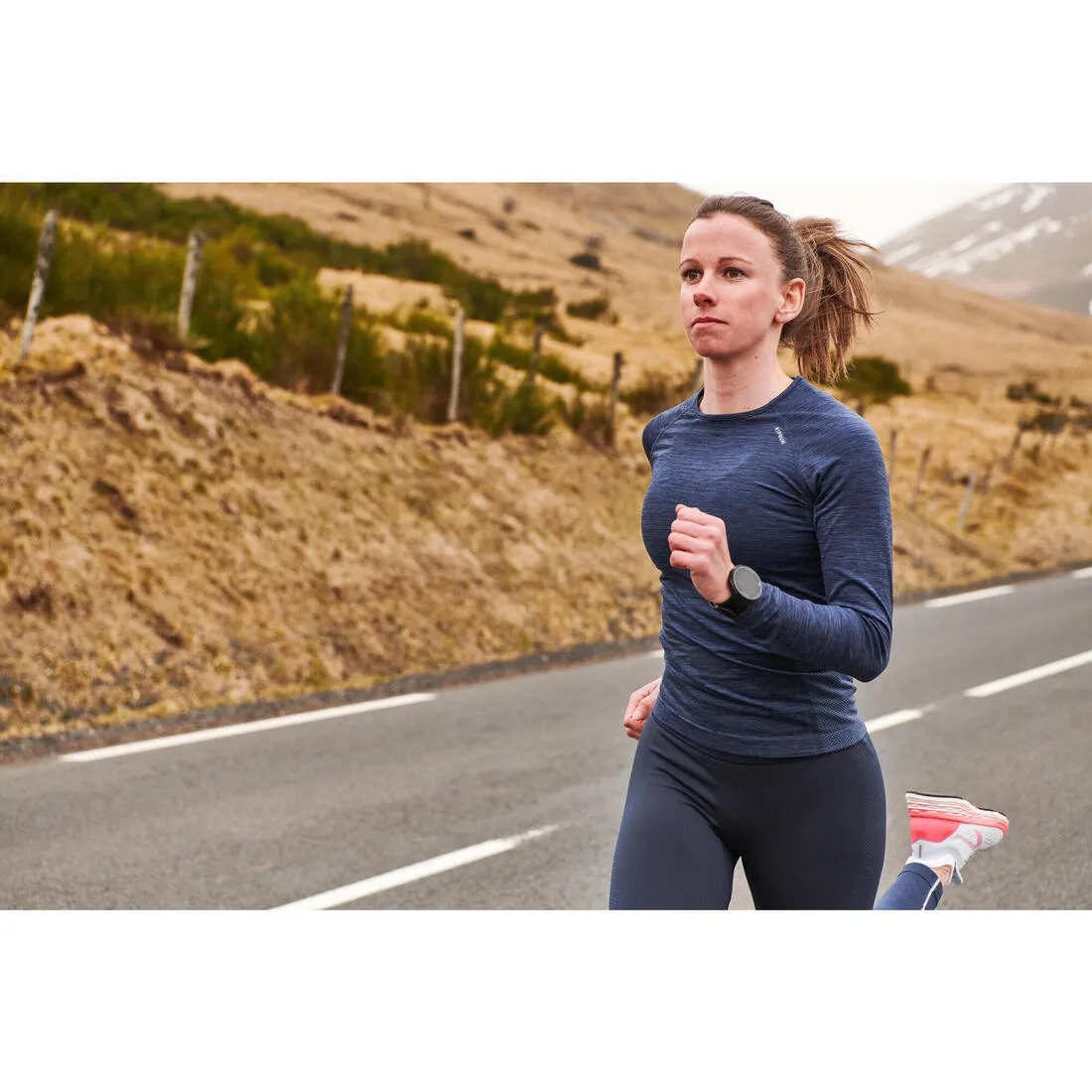 Women's Running Breathable T-Shirt Kiprun Skincare - light blue